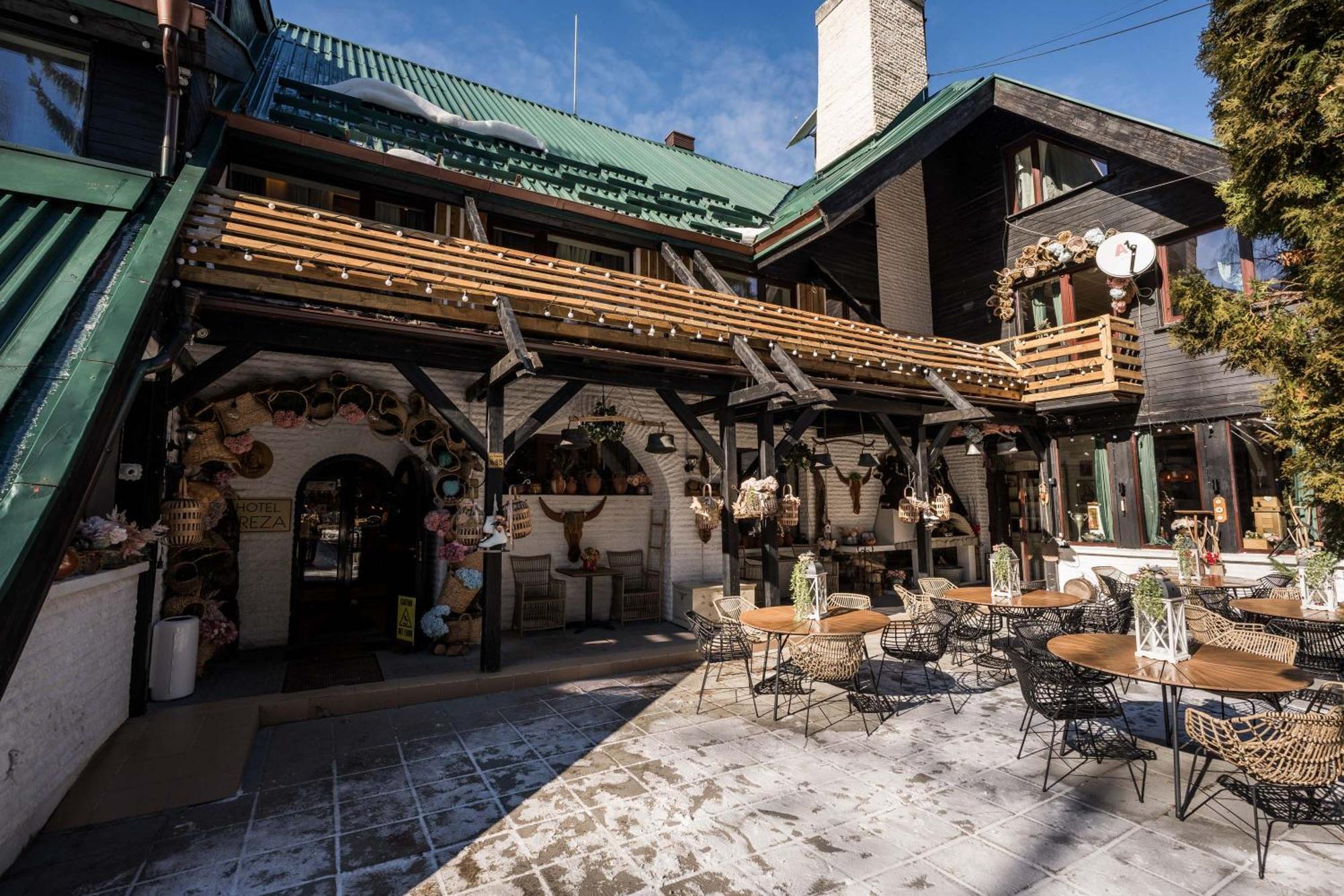 Breza Hotel Borowez Exterior foto